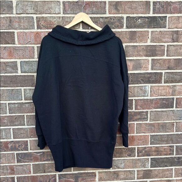 Disney Mickey Mouse Rare Black White Red Hoodie Sweater L - Picture 6 of 12